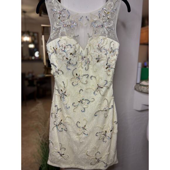 LUCCI LU Ivory Lace Sequin Jewel Mini Dress Size 2 MSRP $299 - Picture 3 of 10